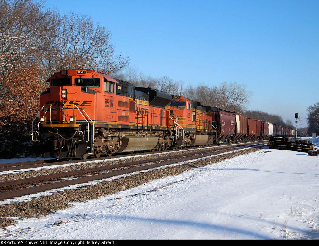 BNSF 8516